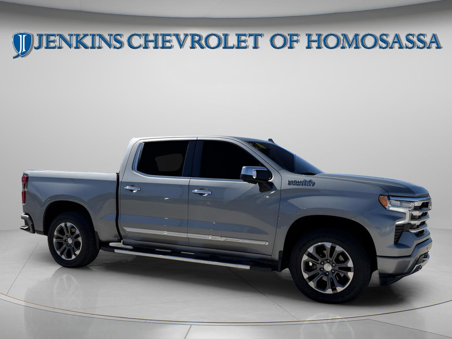 Used 2024 Chevrolet Silverado 1500 High Country w/ Technology Package AWD/4WD image 1