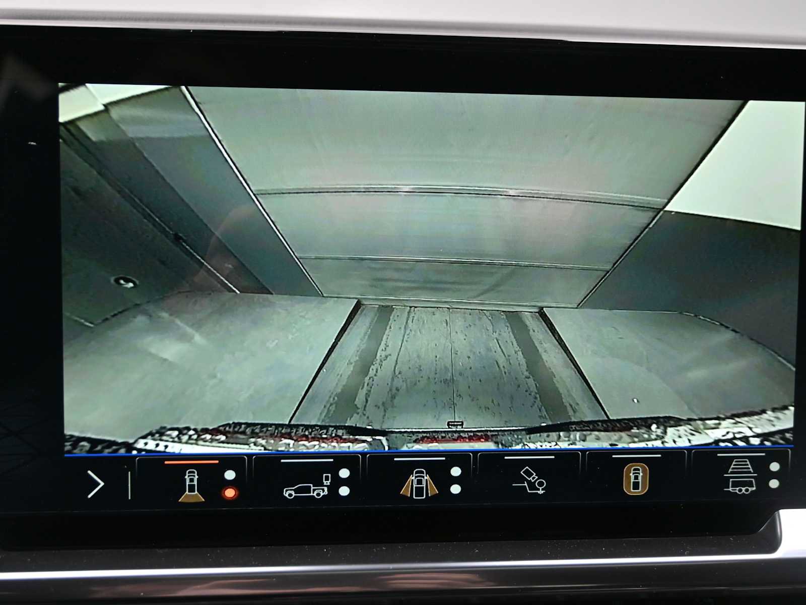 New 2026 GMC Sierra 1500 SLT image 13