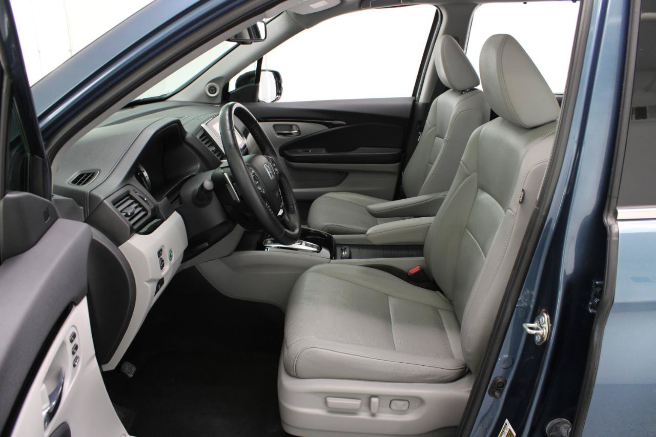 Used 2016 Honda Pilot Elite image 32