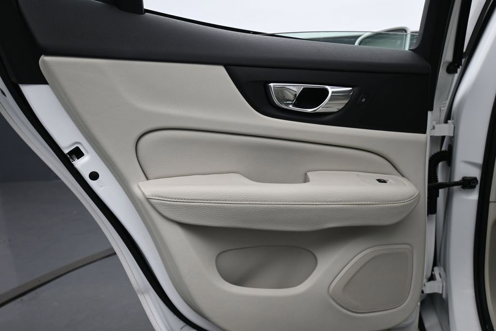 Used 2019 Volvo S60 T5 Momentum w/ Premium Package FWD image 20