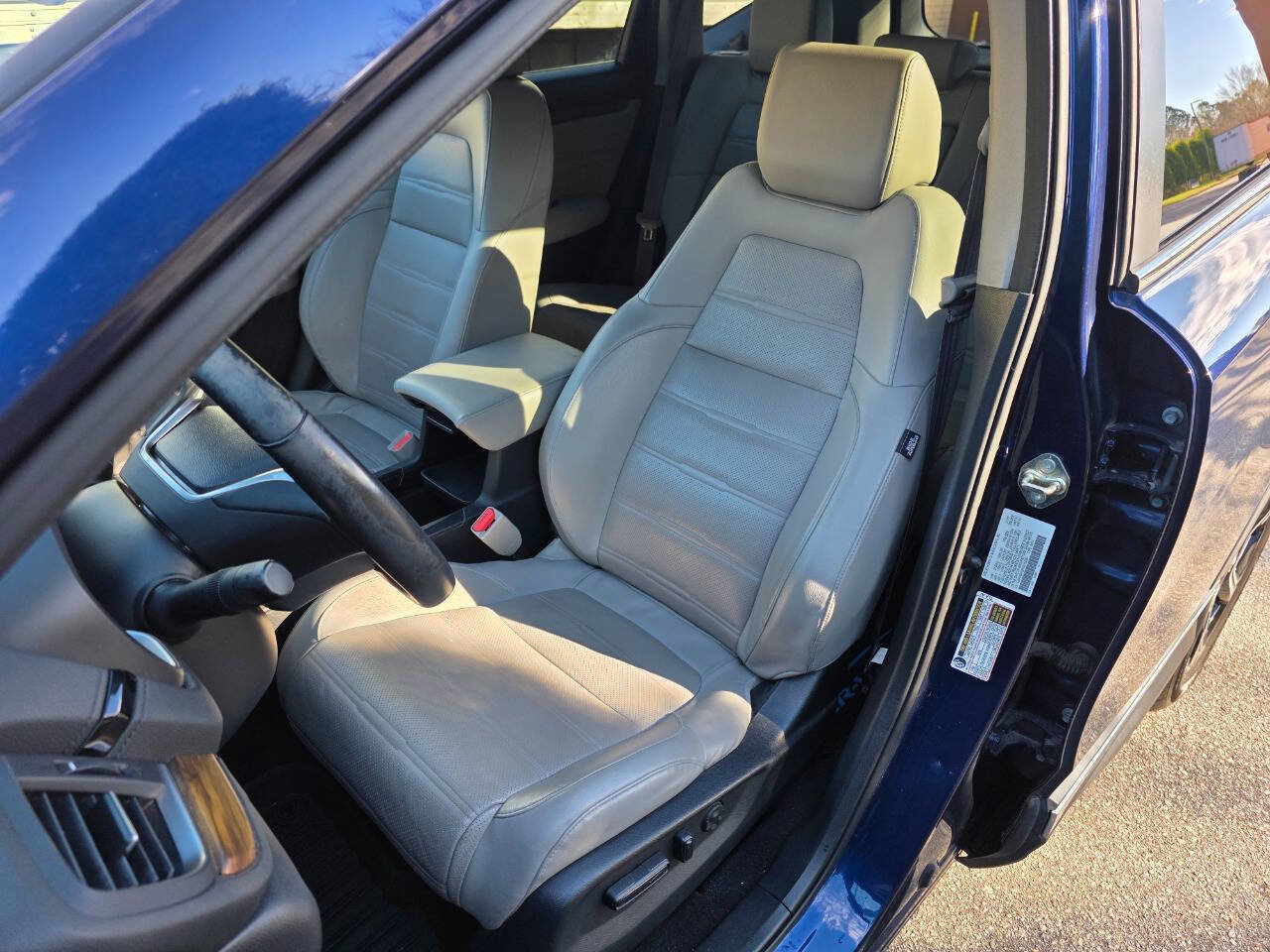 Used 2017 Honda CR-V Touring image 14