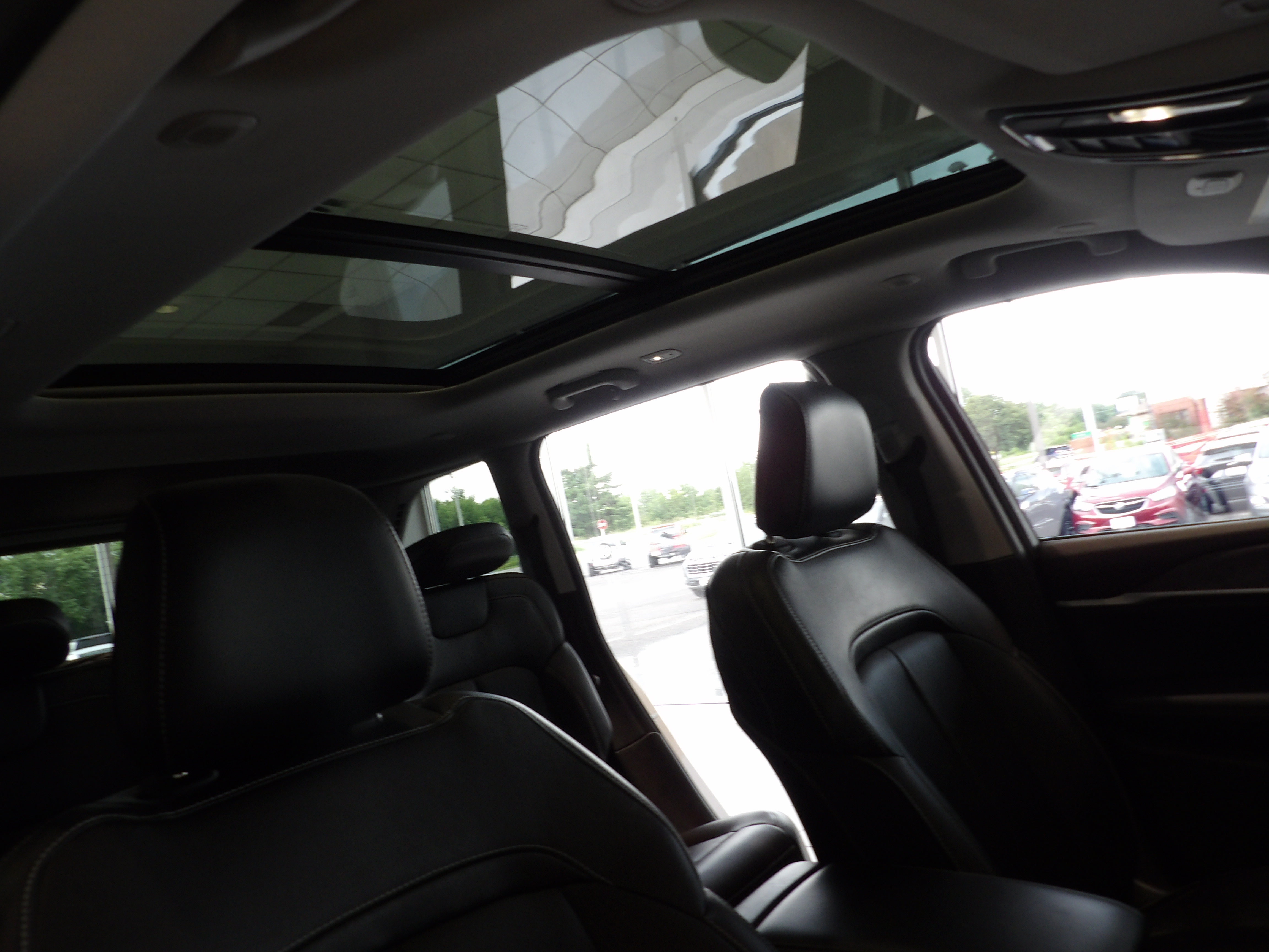 Used 2022 Jeep Grand Cherokee Limited 4xe w/ Luxury Tech Group II AWD/4WD image 27
