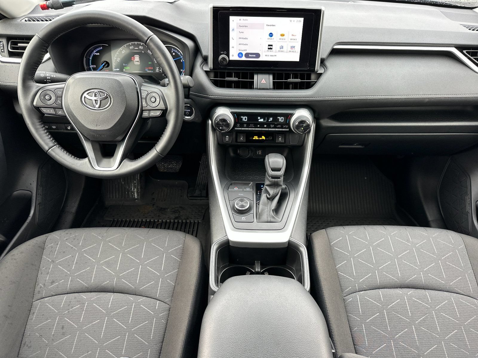 Used 2025 Toyota RAV4 XLE w/ Convenience Package AWD/4WD image 14