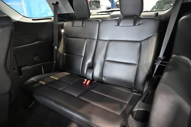 Used 2022 Ford Explorer XLT w/ Equipment Group 202A image 12
