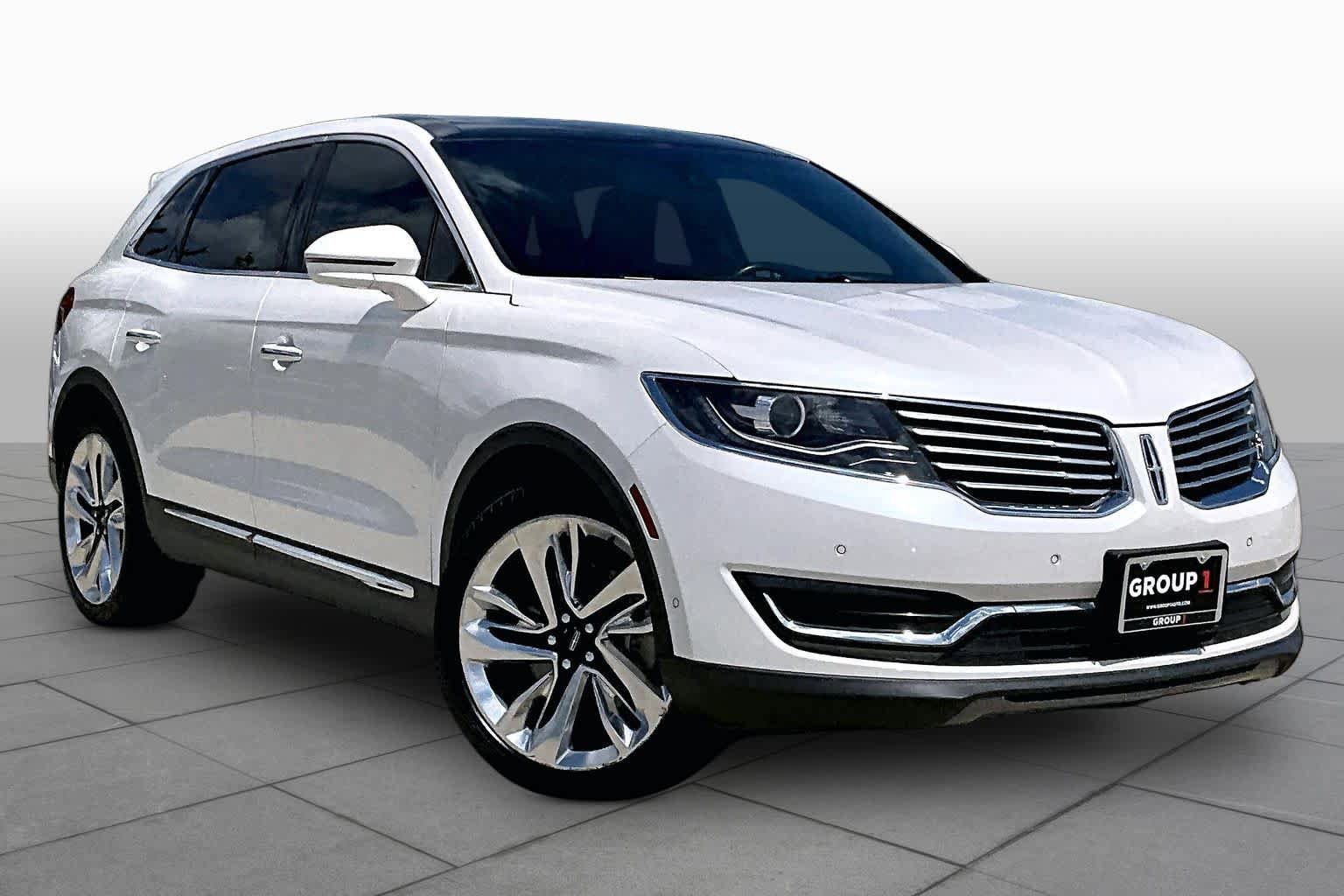 Used 2018 Lincoln MKX Reserve w/ Driver Assistance Package FWD image 3
