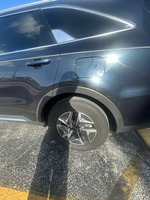 Used 2023 Kia Sorento EX w/ Panoramic Sunroof Package FWD image 11