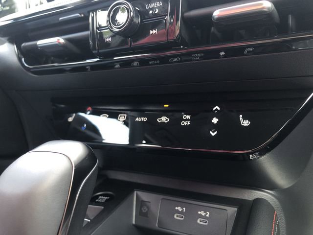 New 2026 Nissan Kicks SR w/ Cold Weather Package image 27