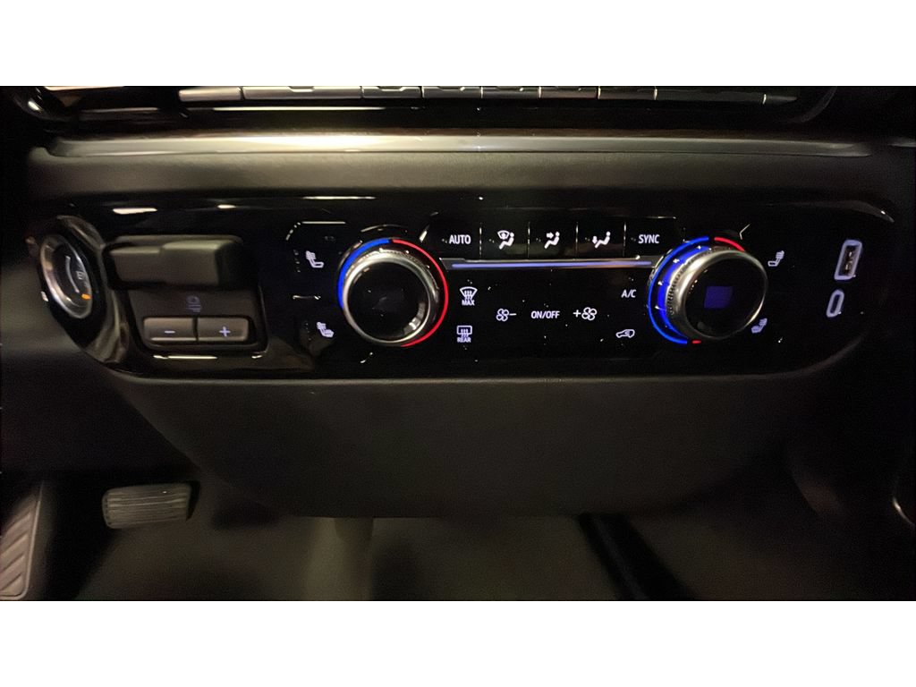 New 2026 GMC Sierra 2500 SLE w/ SLE Value Package; AWD/4WD image 15