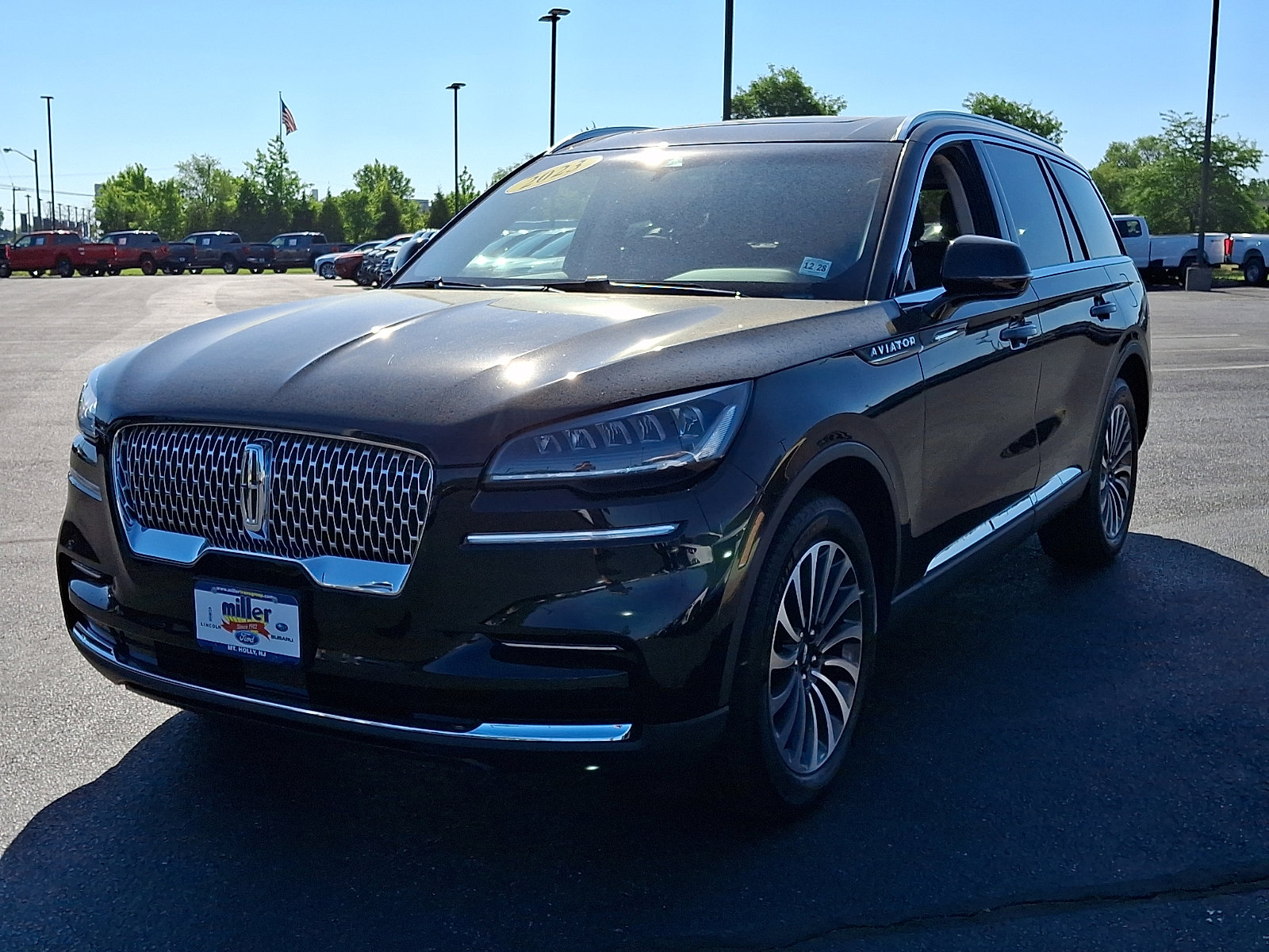 Certified 2023 Lincoln Aviator AWD w/ Premium Package image 3