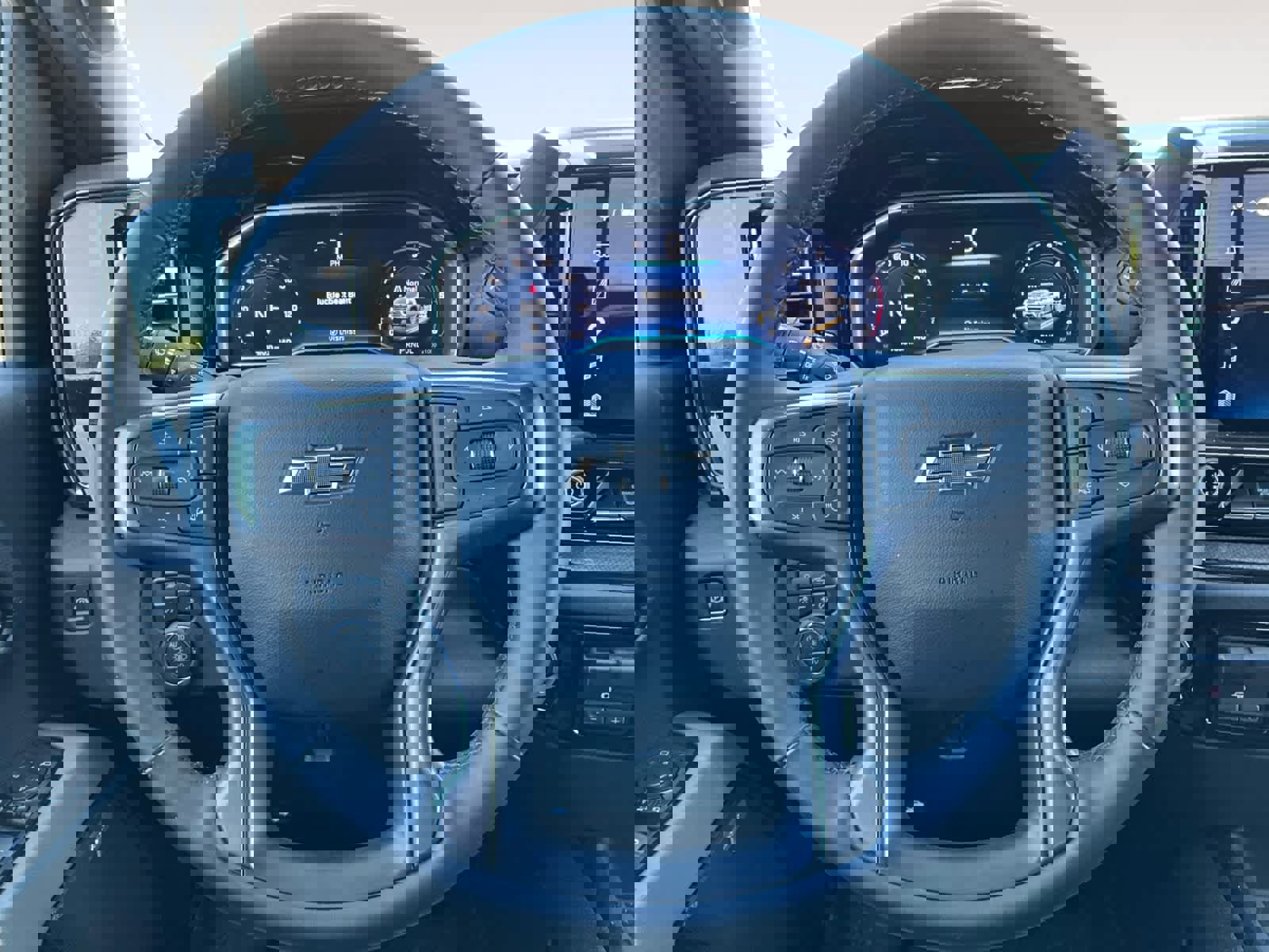 Used 2025 Chevrolet Silverado 2500 ZR2 w/ Technology Package AWD/4WD image 26