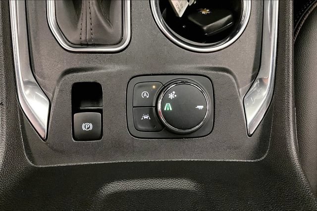 Used 2023 Chevrolet Traverse High Country FWD image 40