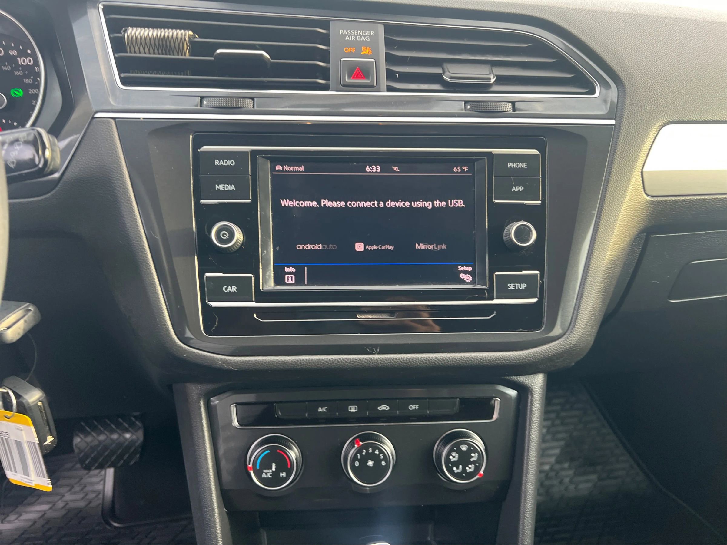 Used 2018 Volkswagen Tiguan S AWD/4WD image 15