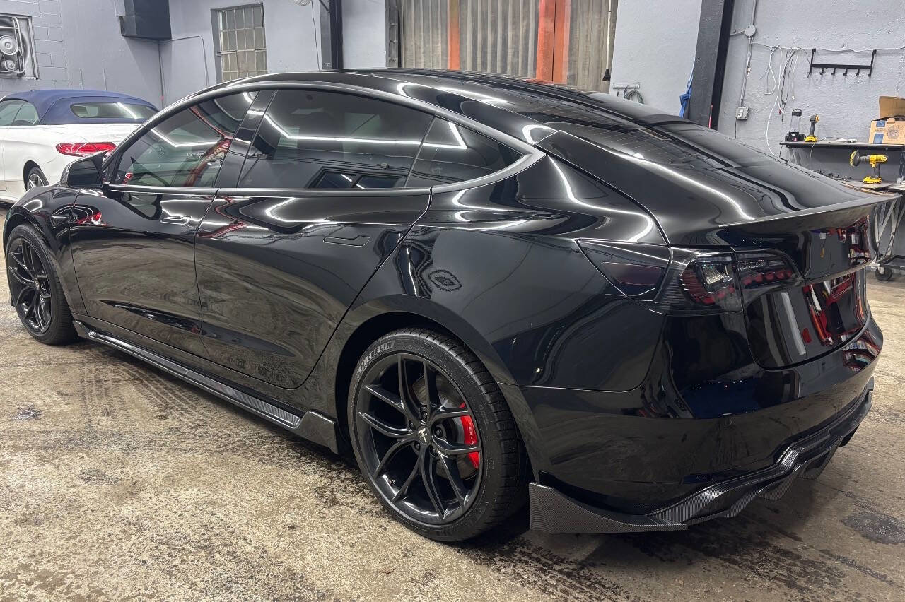 Used 2021 Tesla Model 3 Performance image 3