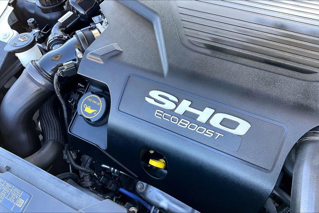 Used 2018 Ford Taurus SHO w/ Driver Assist Package image 32