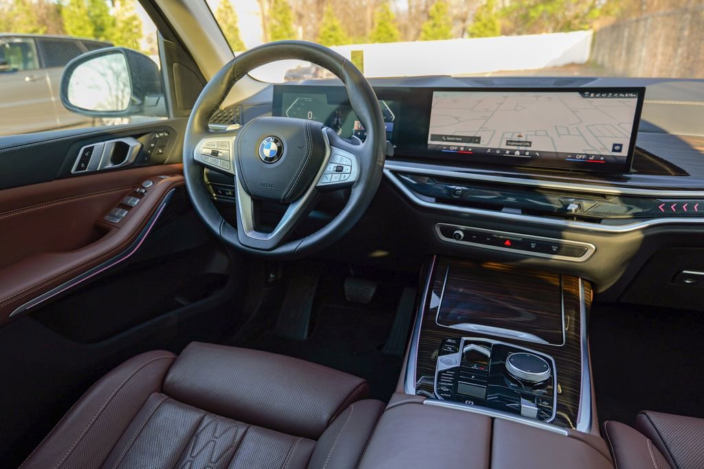 Used 2024 BMW X7 xDrive40i w/ Climate Comfort Package AWD/4WD image 46