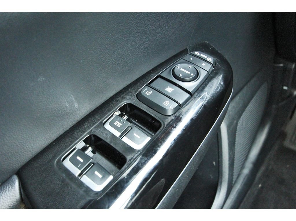 Used 2022 Kia Sportage Nightfall Edition w/ Nightfall Fwd Premium Package image 21