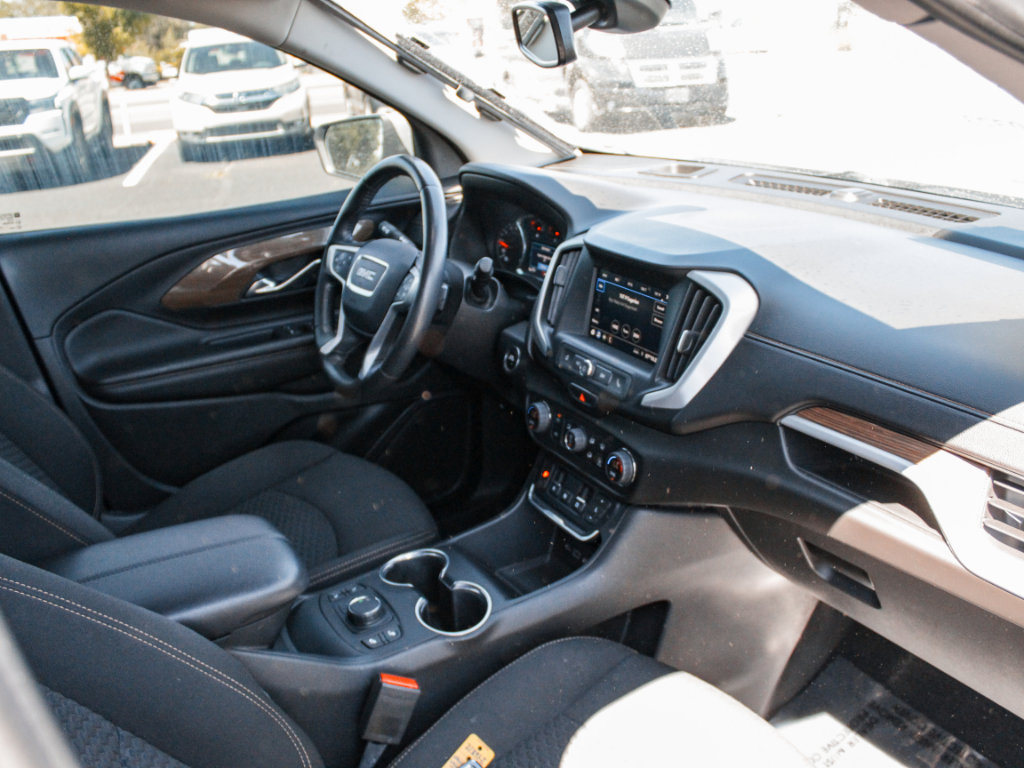 Used 2020 GMC Terrain SLE w/ Driver Convenience Package FWD image 28