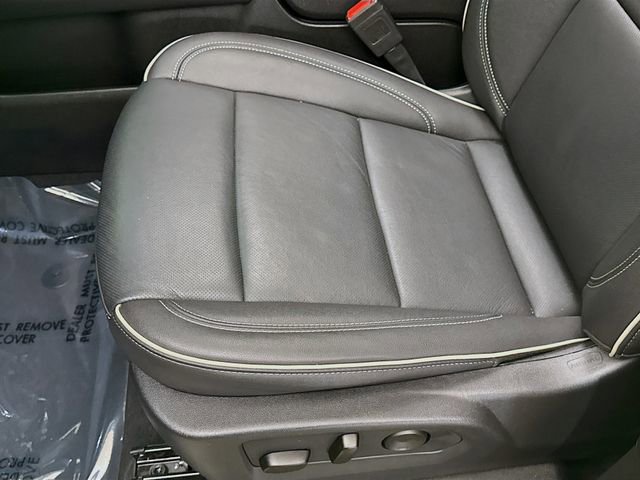 Used 2025 Chevrolet Tahoe Premier AWD/4WD image 22