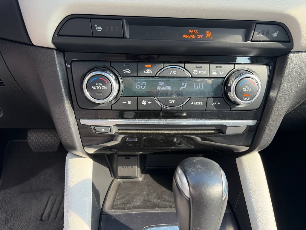 Used 2016 MAZDA MAZDA6 Grand Touring w/ GT Technology Package FWD image 29