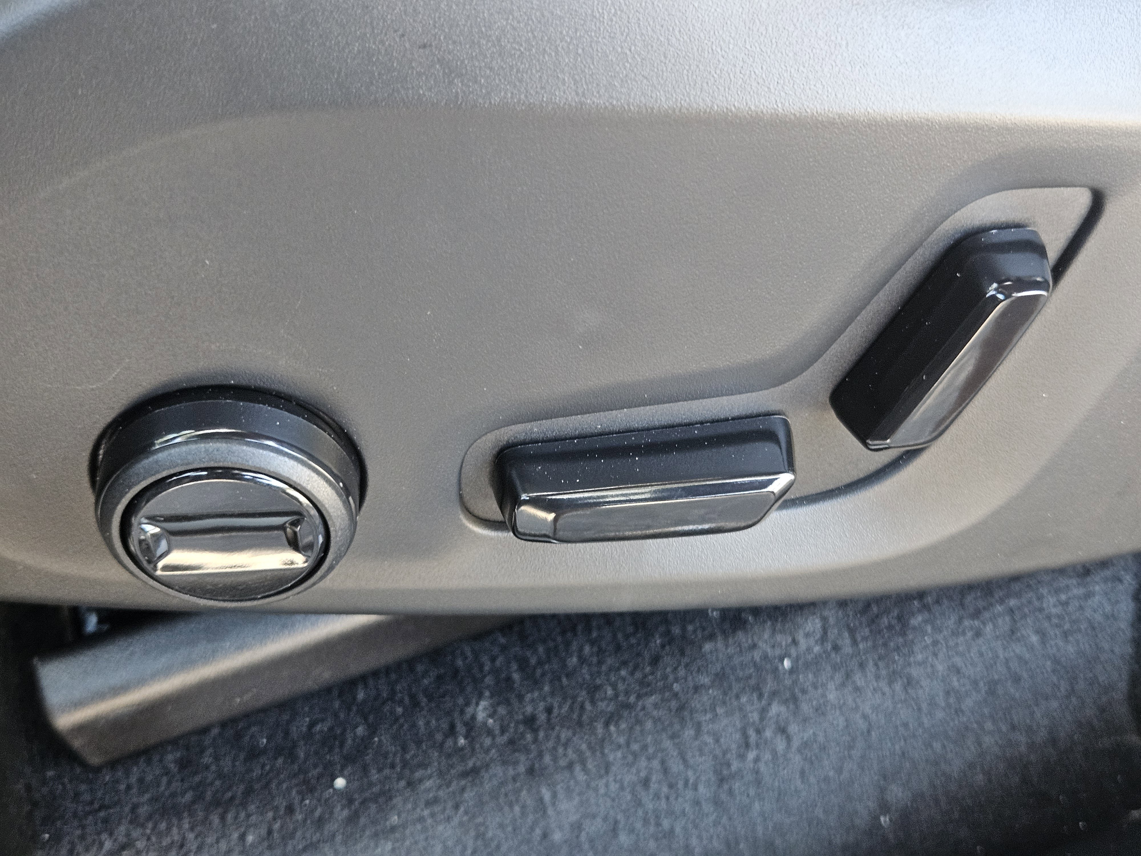 New 2026 Volvo XC90 B6 Plus w/ Protection Package image 24