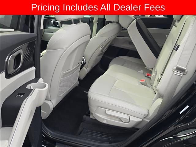 Certified 2025 Kia Sorento S w/ Panoramic Sunroof Package FWD image 9