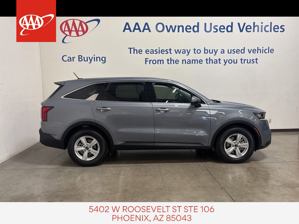 Used 2023 Kia Sorento LX