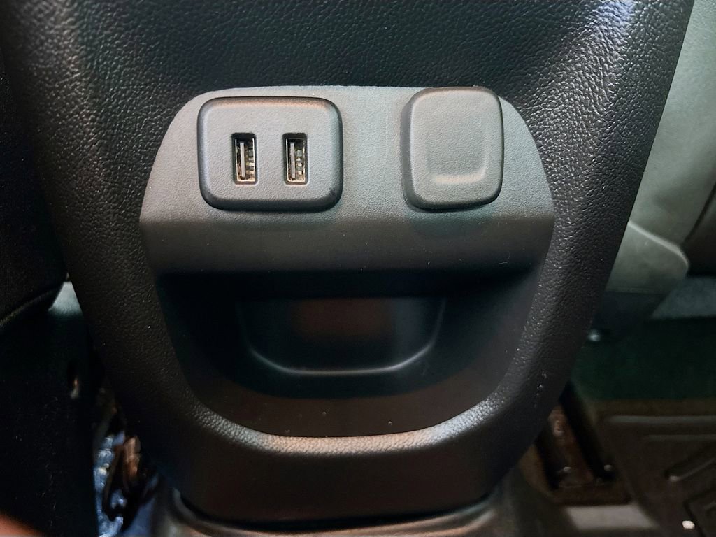 Used 2018 GMC Canyon Denali image 30