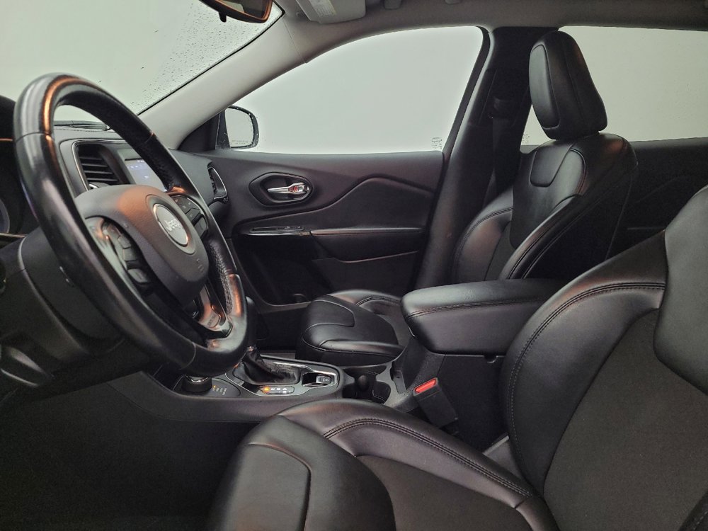 Used 2021 Jeep Cherokee Latitude Plus image 17