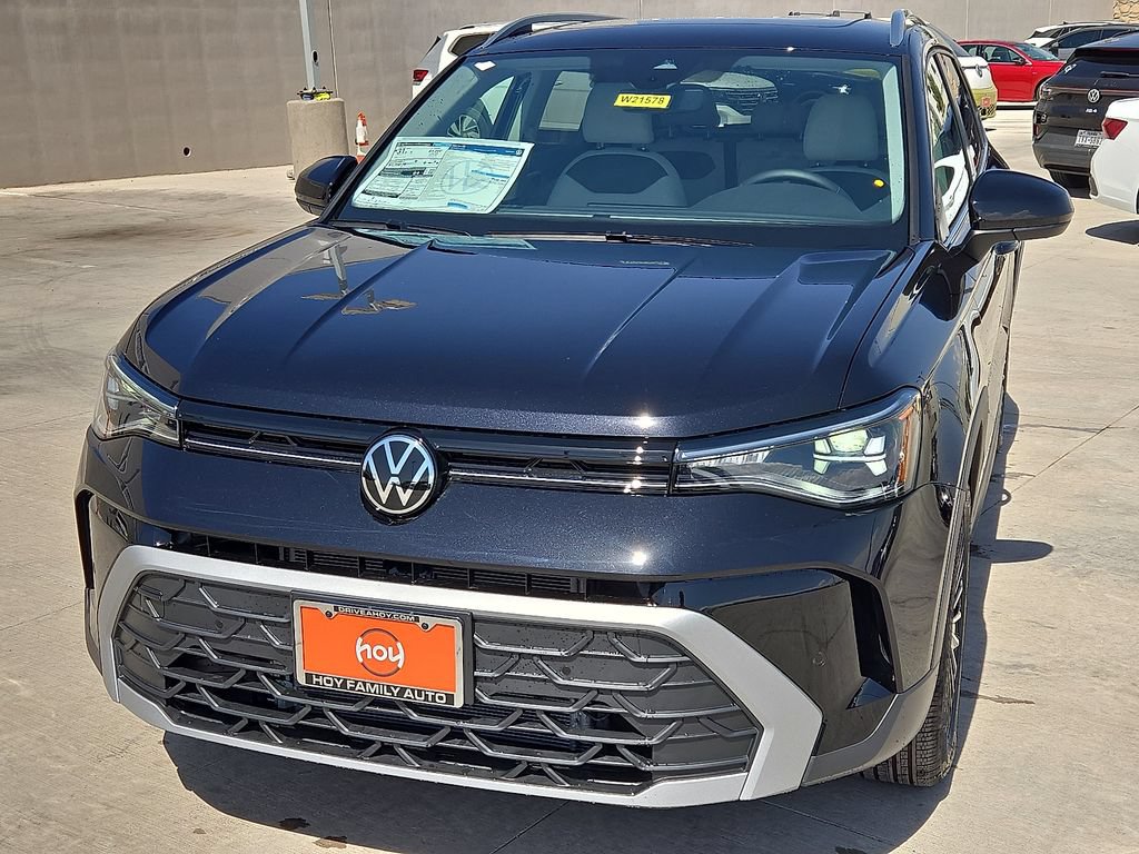 Certified 2025 Volkswagen Taos SE FWD image 5
