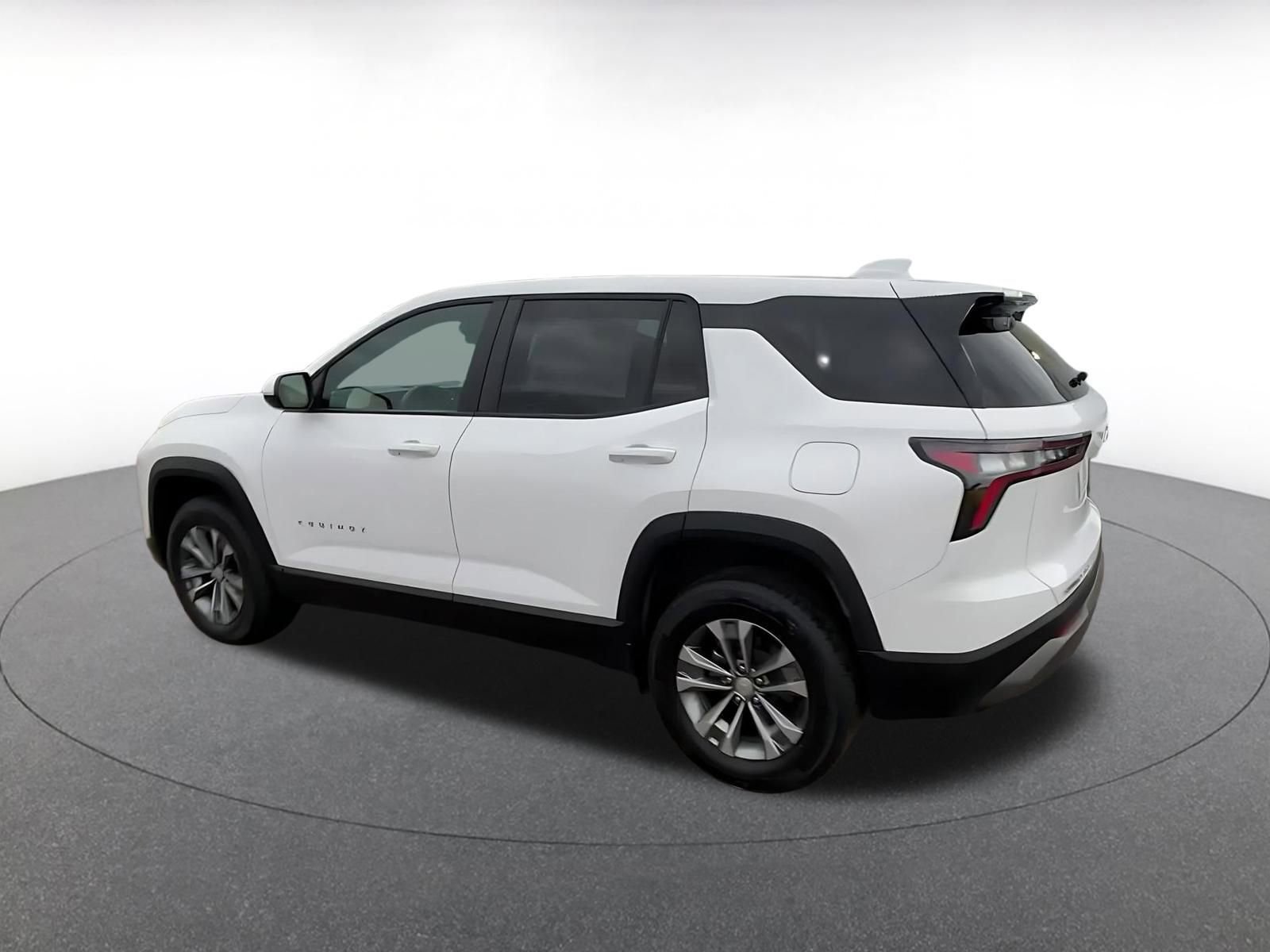 Used 2025 Chevrolet Equinox LT image 10