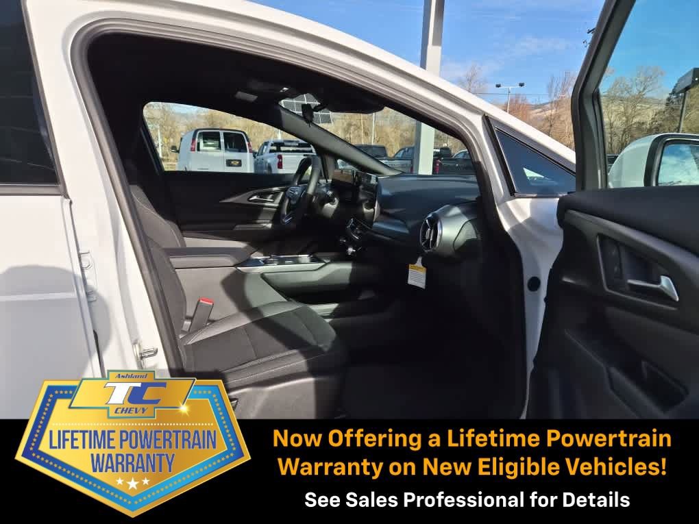 New 2026 Chevrolet Equinox EV LT image 15