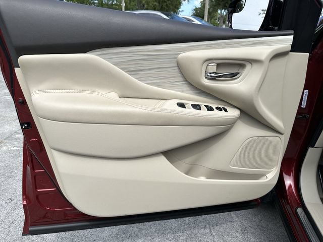 Used 2015 Nissan Murano SV FWD image 13