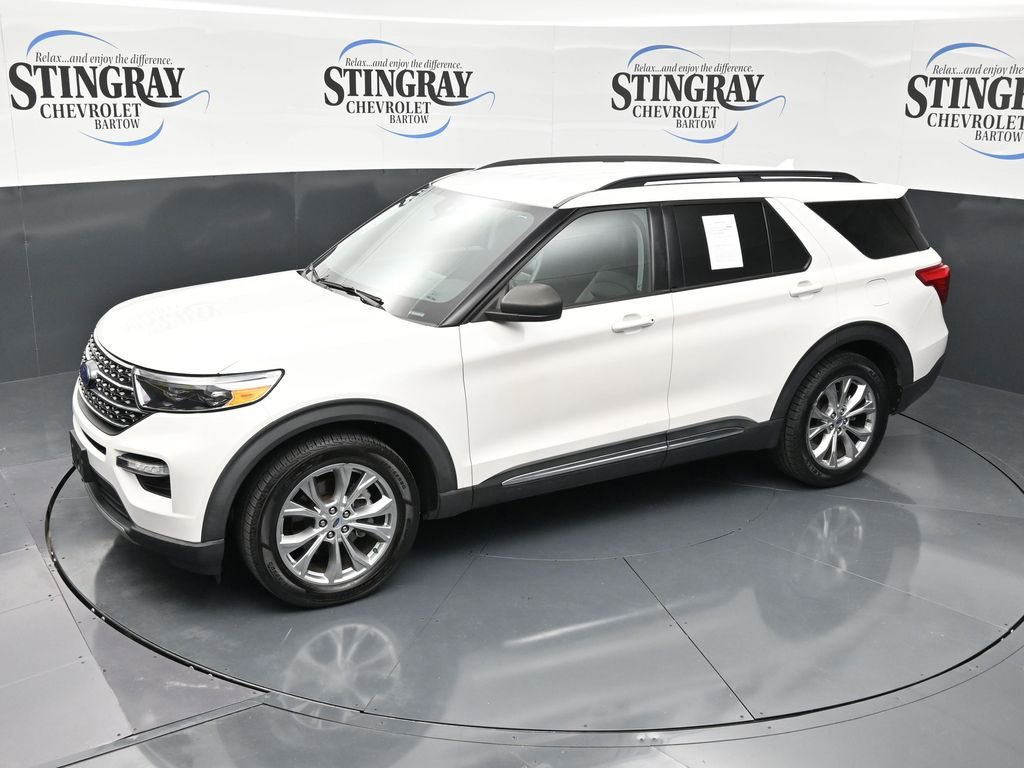 Used 2021 Ford Explorer XLT w/ Equipment Group 202A RWD image 11