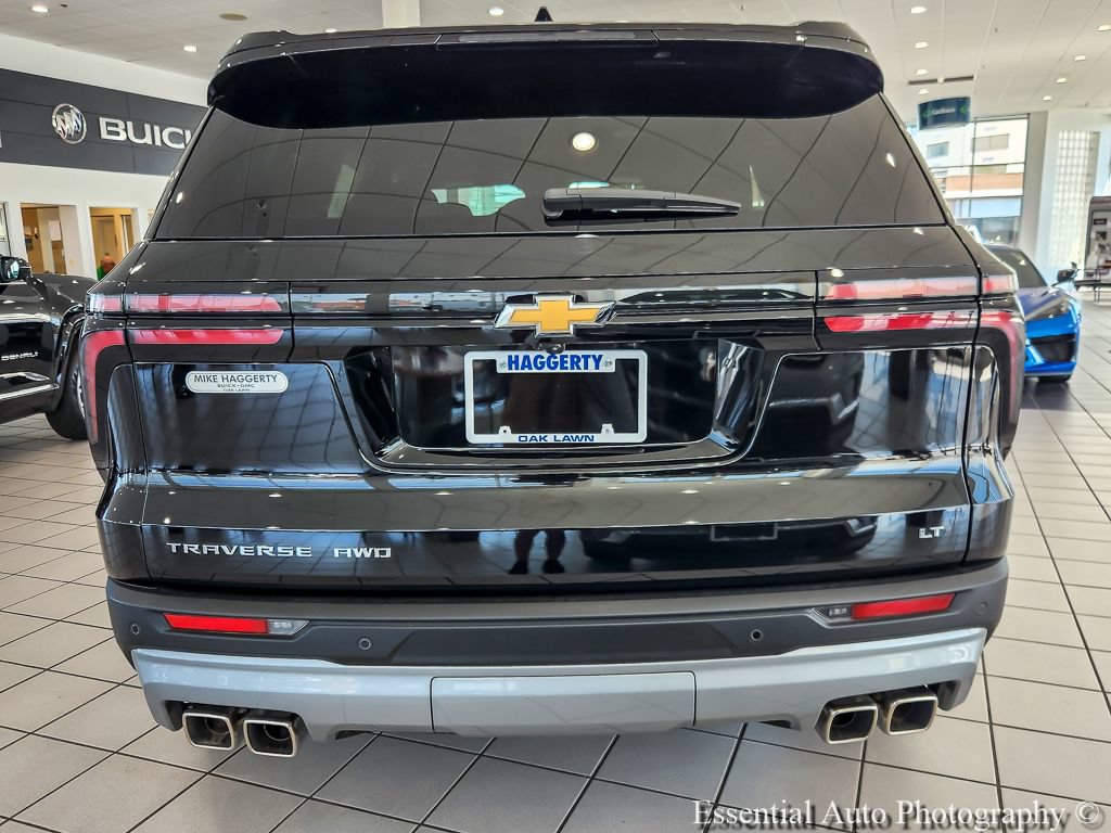 Used 2024 Chevrolet Traverse LT AWD/4WD image 5