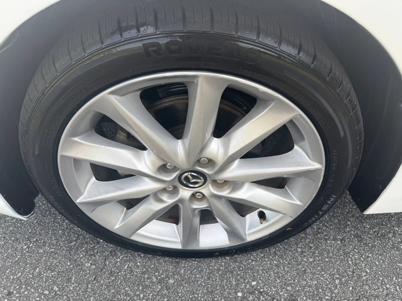 Used 2017 MAZDA MAZDA3 Touring FWD image 9