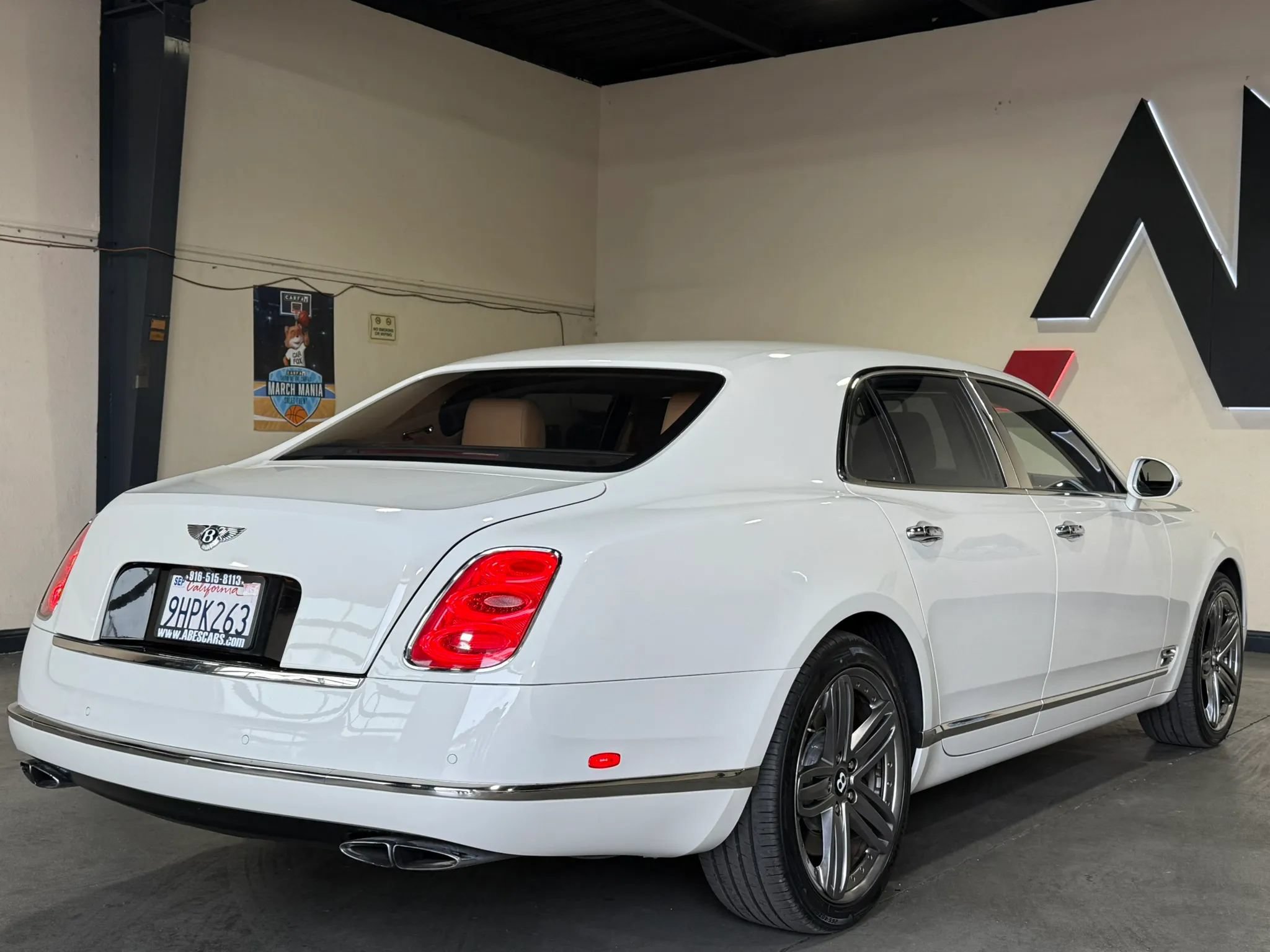 Used 2013 Bentley Mulsanne RWD image 4