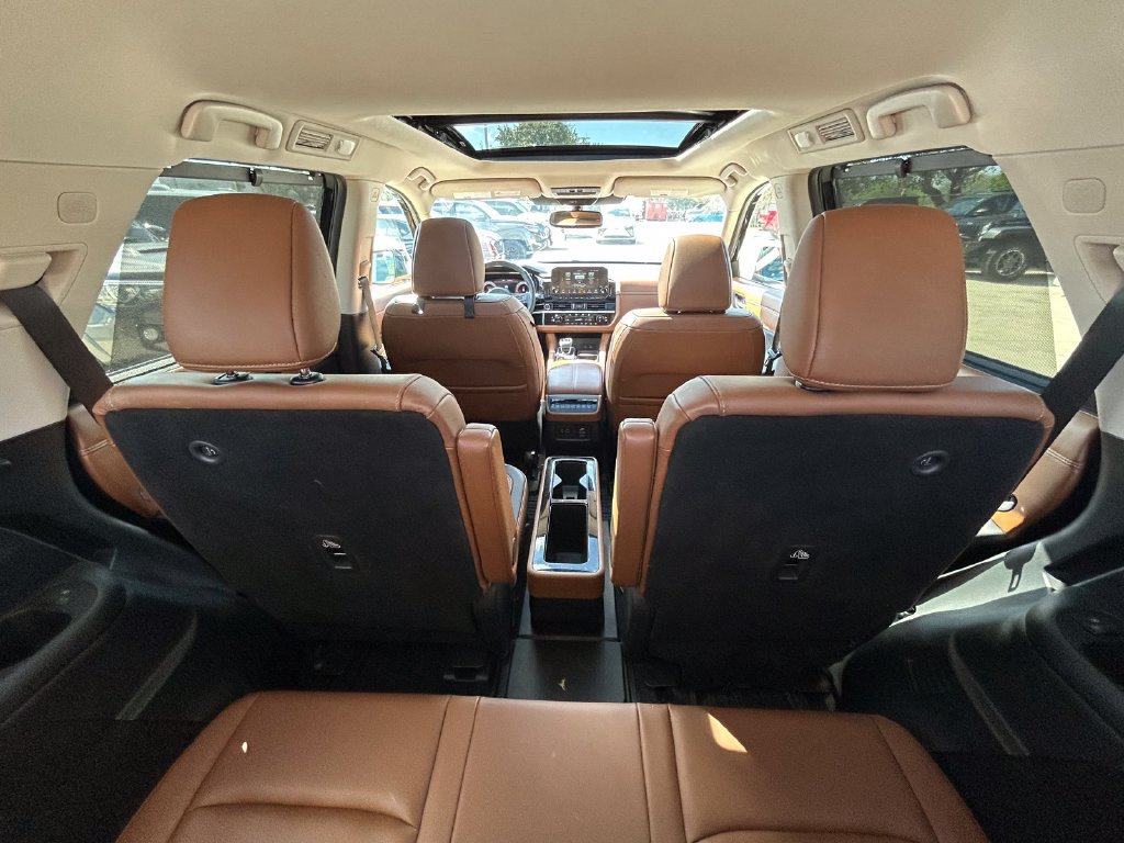 Used 2022 Nissan Pathfinder Platinum w/ Cargo Package FWD image 15