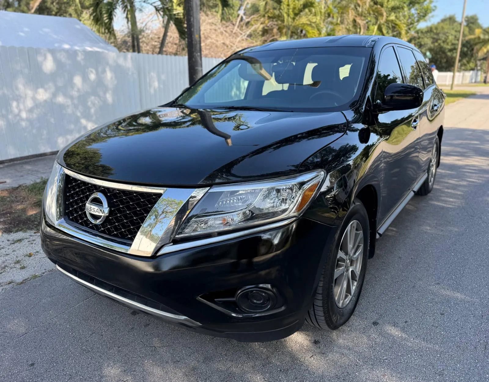 Used 2015 Nissan Pathfinder S FWD image 4