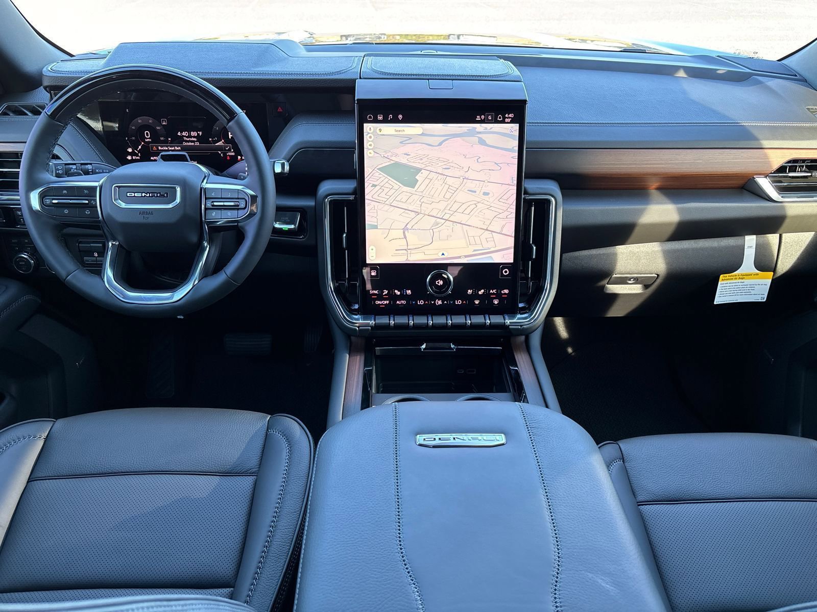 New 2026 GMC Yukon Denali w/ Denali Reserve Package image 2