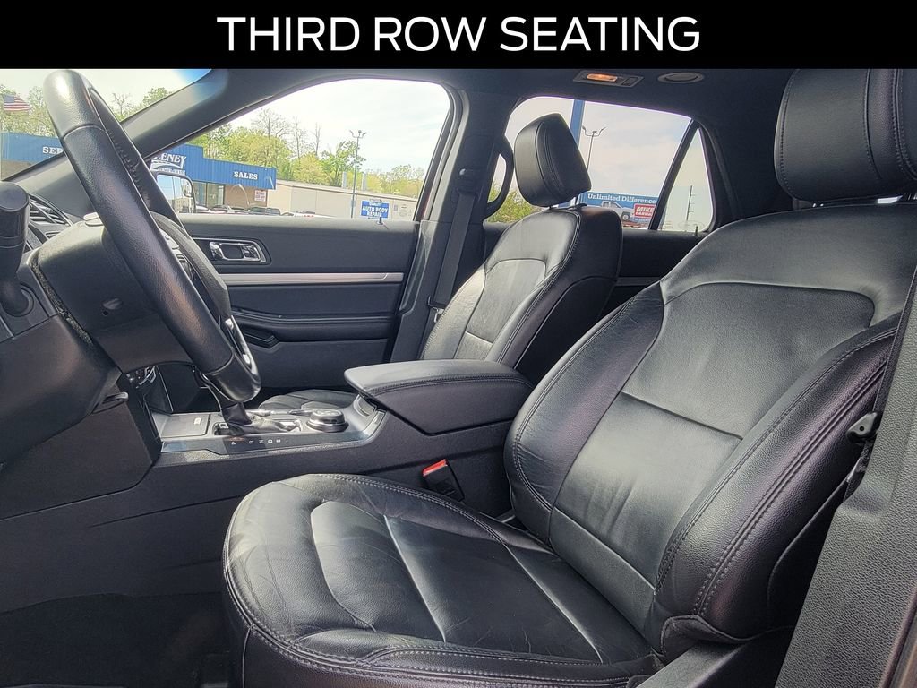 Certified 2018 Ford Explorer XLT w/ Equipment Group 202A AWD/4WD image 17