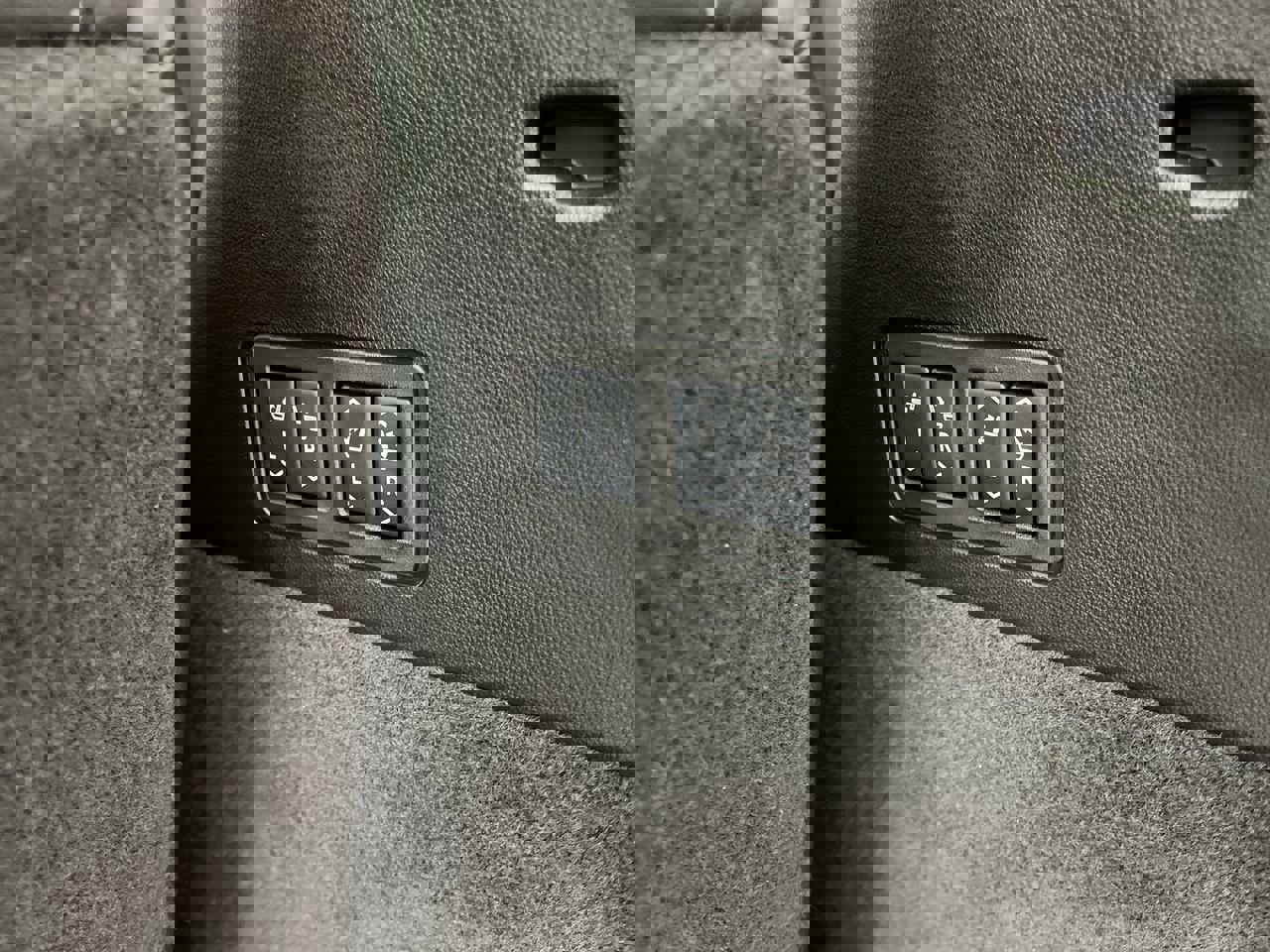 Certified 2025 Cadillac XT6 Premium Luxury image 35