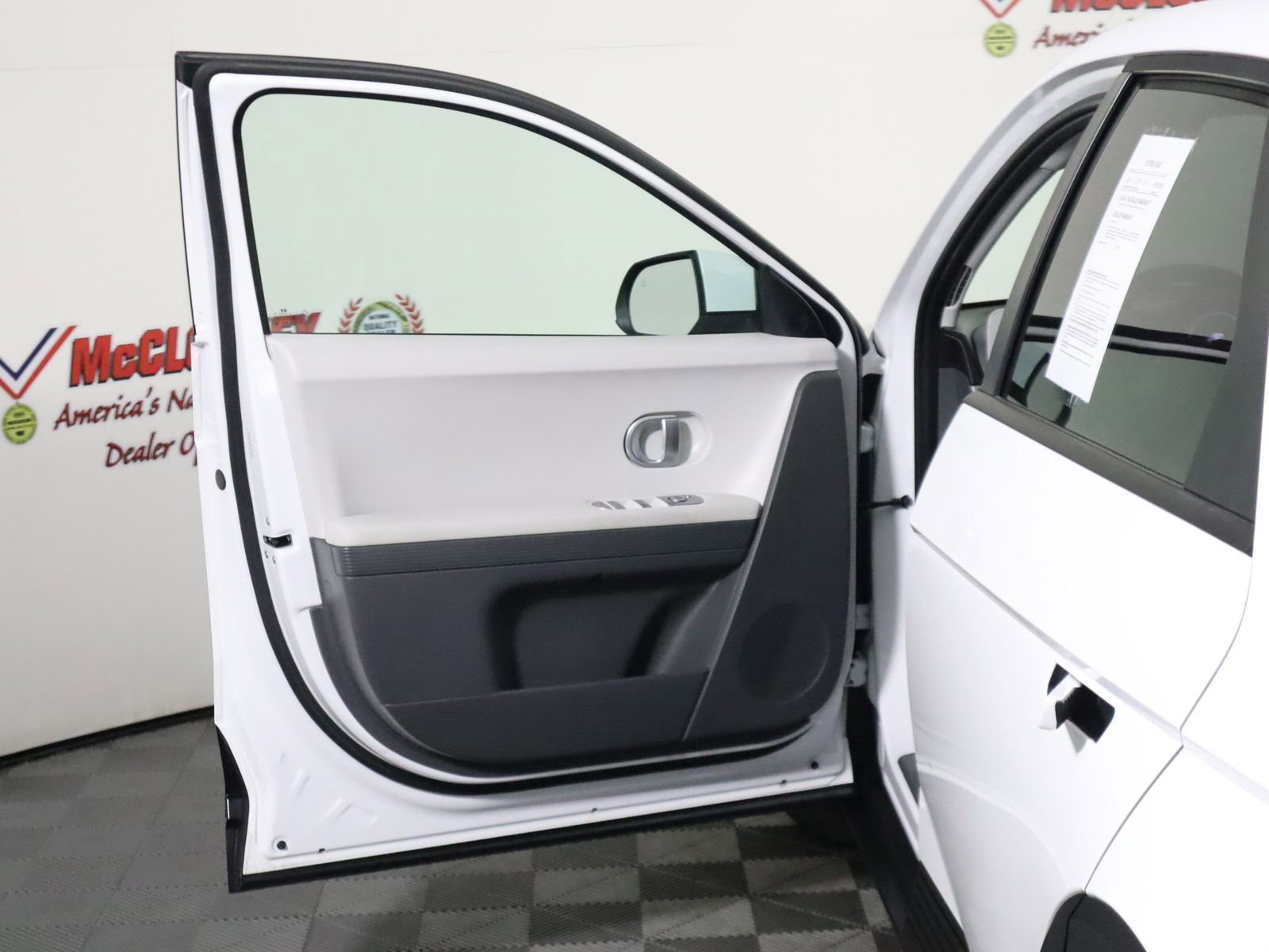 Used 2024 Hyundai Ioniq 5 SE image 22