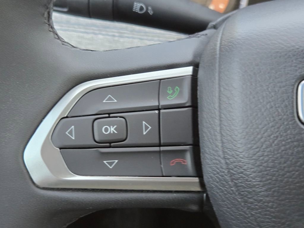 Used 2024 Jeep Compass Latitude AWD/4WD image 22