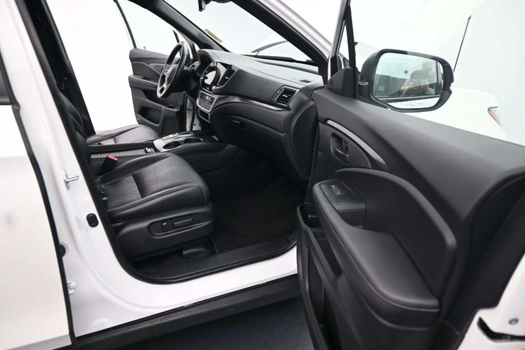 Used 2023 Honda Passport EX-L image 23