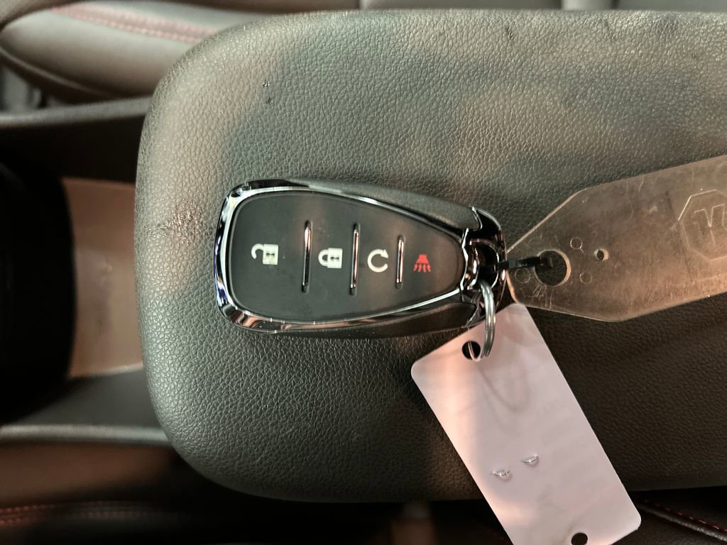 Used 2025 Chevrolet Trax RS w/ Driver Confidence Package image 22