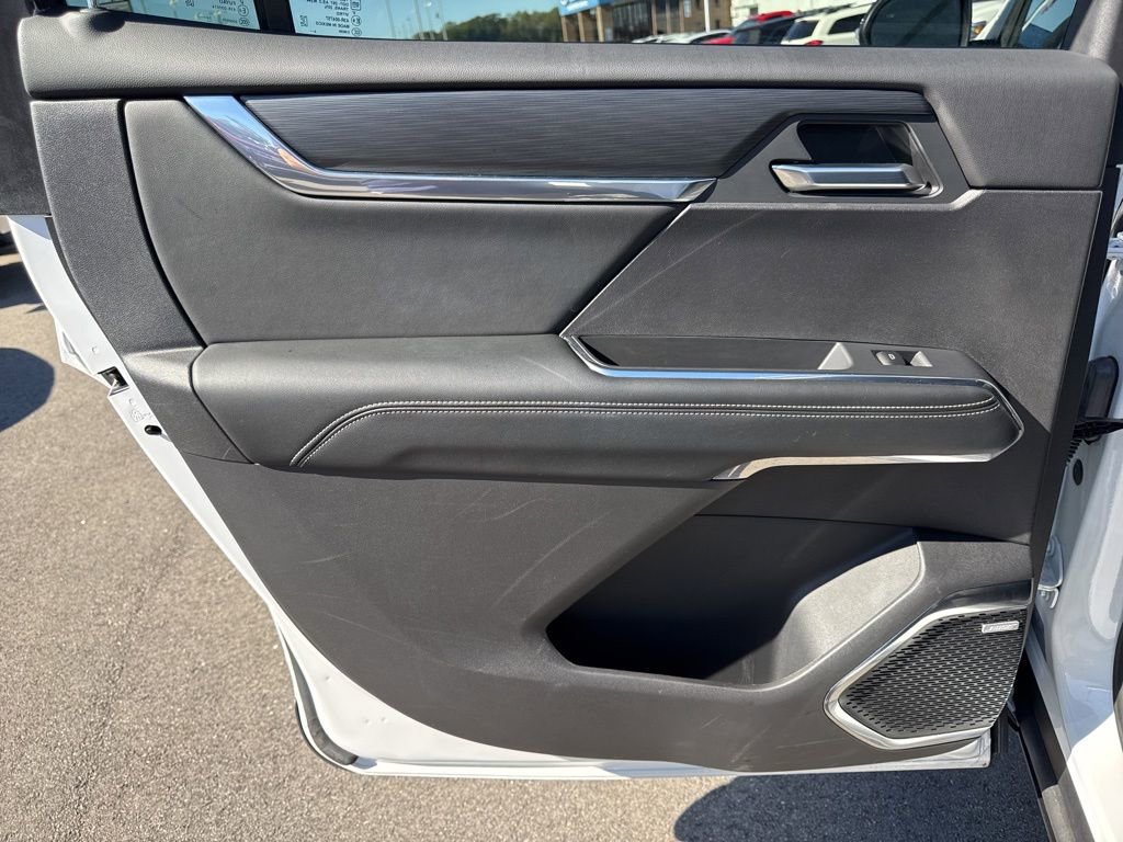 Used 2025 GMC Acadia Elevation FWD image 29