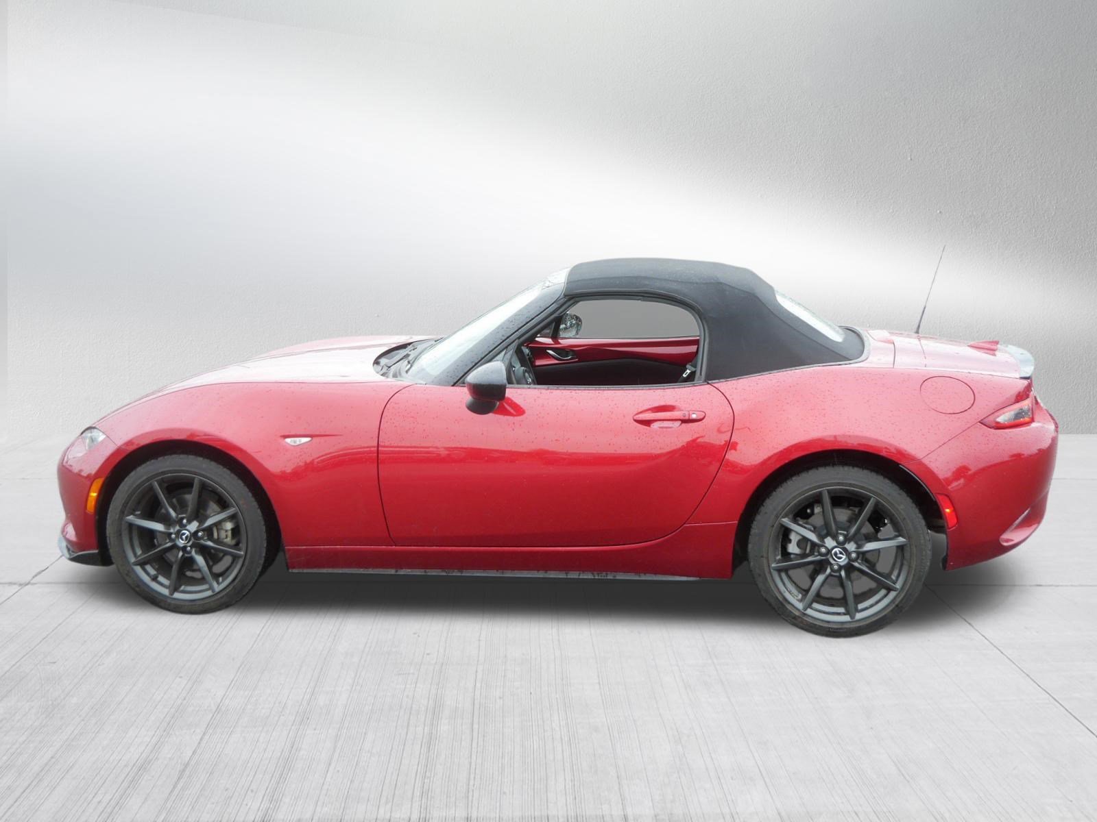 Used 2016 MAZDA MX-5 Miata Club RWD image 4