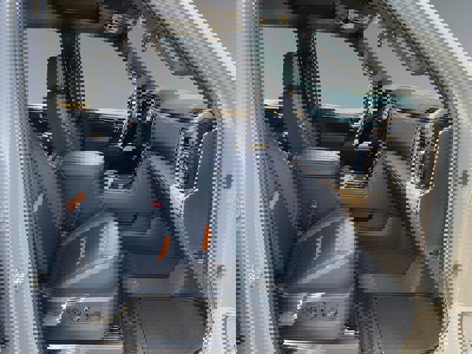 Used 2025 GMC Sierra 2500 AT4 w/ AT4 Premium Plus Package image 15