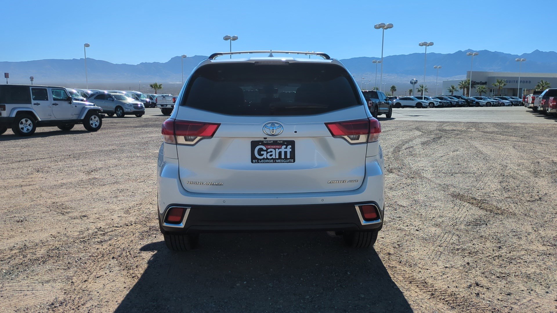 Used 2019 Toyota Highlander Limited image 4