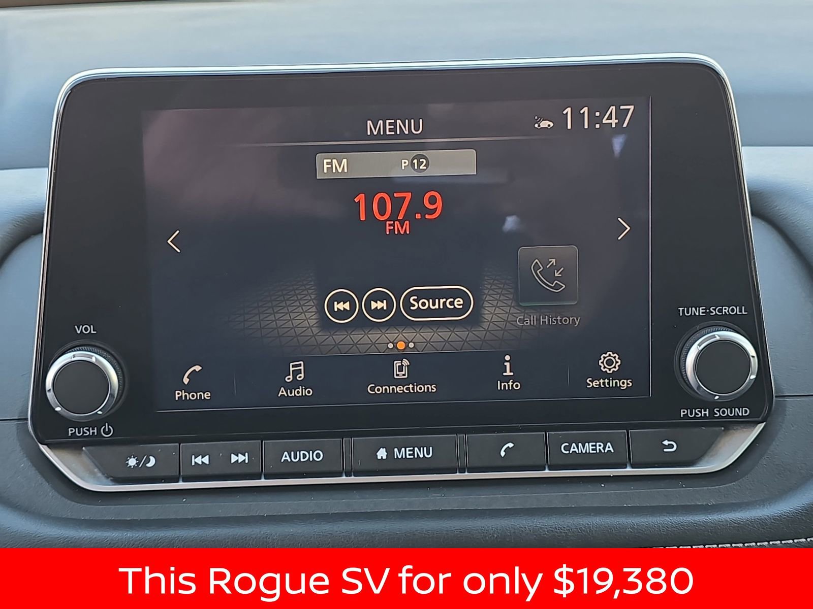 Used 2024 Nissan Rogue SV image 27